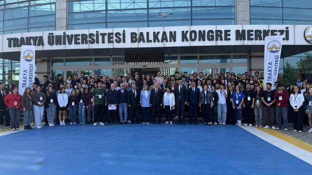 Trakya Üniversitesinde öğrenci toplulukları tanıtılıyor
