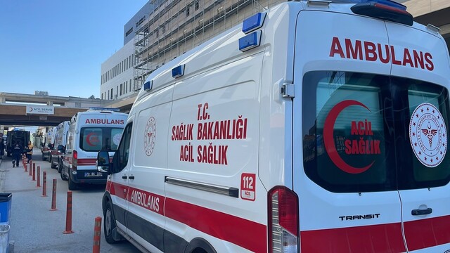 Karaman'da zeytin işçilerini taşıyan patpat devrildi: 8 yaralı