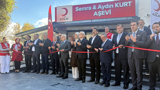 Kızılay'ın Sivas'taki aşevi hizmete açıldı