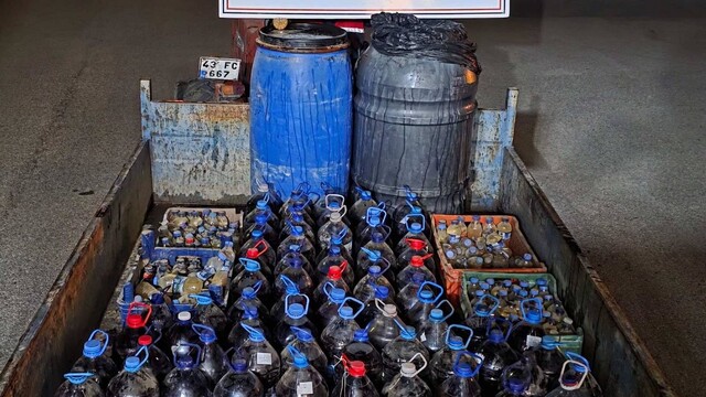 Kütahya'da 960 litre sahte içki ele geçirildi