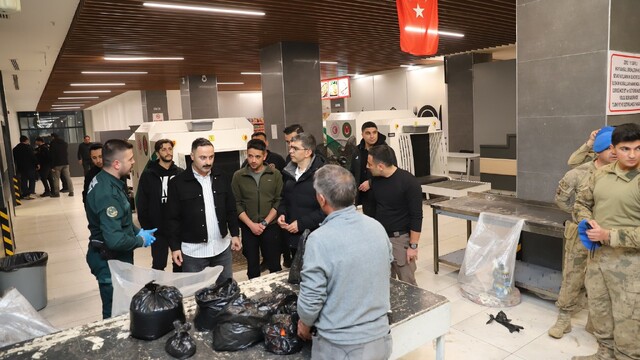 Doğubayazıt Kaymakamı Ayvat'tan Gürbulak Gümrük Kapısı'nda inceleme
