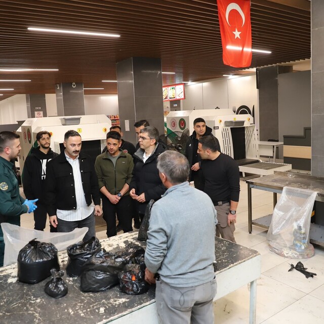 Doğubayazıt Kaymakamı Ayvat'tan Gürbulak Gümrük Kapısı'nda inceleme