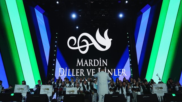 Mardin Diller ve Dinler Korosu, Kültür Yolu Festivali'nde sahne aldı