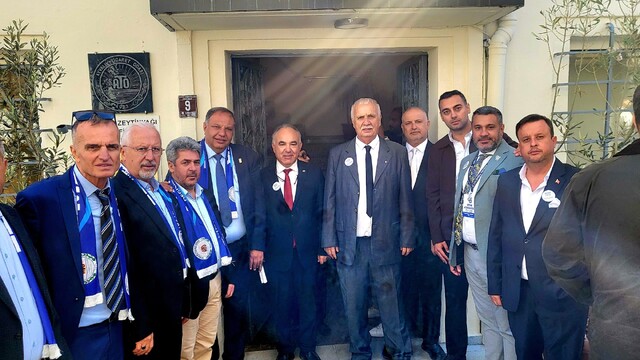 Ayvalık Ticaret Odası'nda seçim yarışı başladı
Mevcut Başkan Ali Uçar'ın beyaz listesi ile Başkan Adayı Halil Aykut'un mavi listesi arasında kıyasıya rekabet yaşanıyor
2. Meslek Komitesi'nde bağımsız olarak seçime katılan sarı liste de yarışa renk kattı
