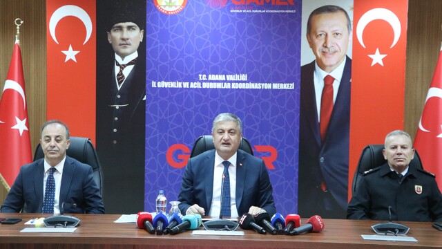 Adana'da suç oranı geçen yıla göre yüzde 9,4 azaldı
Adana Valisi Mustafa Yavuz, İl Güvenlik, Asayiş Değerlendirme ve Koordinasyon Toplantısı'nda konuştu
Vali Yavuz: "Uyuşturucu ile mücadele çalışmaları kapsamında bin 786 şüpheli tutuklandı"
"2026'nın ilk 9 ayında 10 bin 236 trafik kazası meydana geldi"