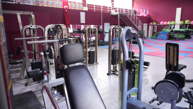 Yenişehir Belediyesi Kadın Spor Salonu hizmete açıldı