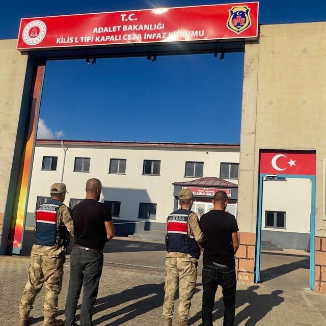 Kilis'te göçmen kaçakçılığı operasyonu: 2 tutuklama