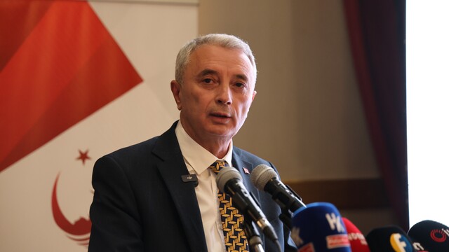 Balıkçılık ve Su Ürünleri Genel Müdürü Türkyılmaz: "Su ürünleri üretiminde Cumhuriyet tarihimizin üretim rekoru kırılmıştır"
"Türkiye çupra ve levrek üretiminde dünya birincisi, alabalık üretiminde ise dünya ikincisi konumundadır"
"2000 yılları başlarında yaklaşık 100 bin ton olan su ürünleri ihracatımız, 2025 yılında 288 bin tona ihracat değerimiz ise yaklaşık 568 milyon dolardan 2 milyar 300 milyon dolara yükselmiştir"
"100 ülkeye ihracat gerçekleştiren Türkiye uluslararası pazarlarda güçlü ve güvenli bir tedarikçi konumunu sürdürmektedir"
"Sektörümüzde dolaylı veya doğrudan 250 bin kişi istihdam ediyor"