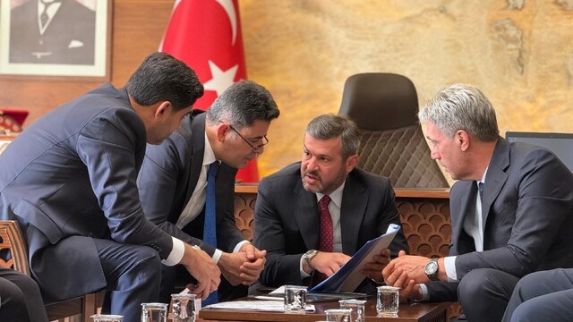 Boyraz ve Çetinkaya, Karabük'ün projelerini görüştü