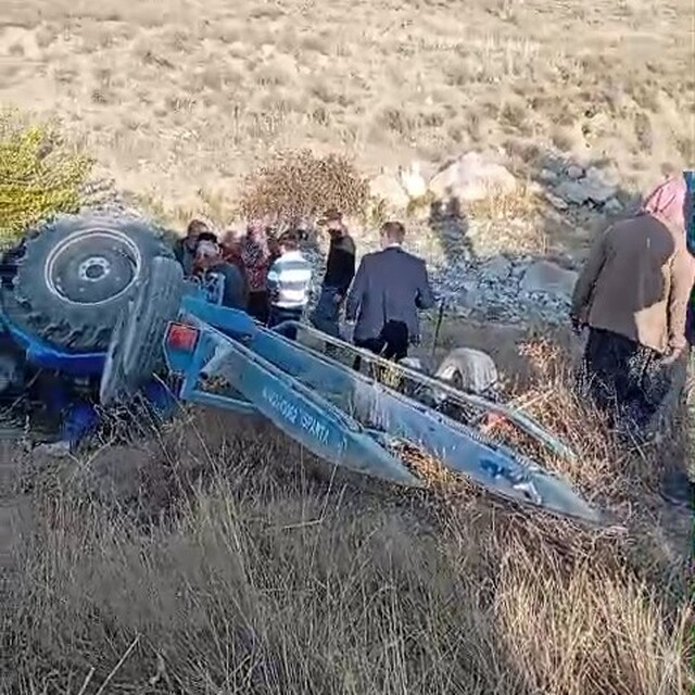 Niğde'de traktör devrildi: 1 ağır yaralı