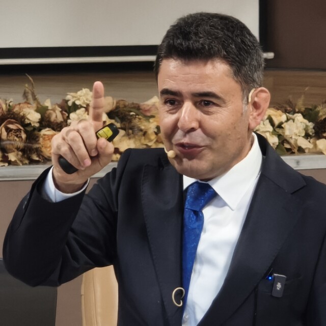 Ulaştırma ve Altyapı Bakan Yardımcısı Boyraz, Karabük'te üniversite öğrenci...
