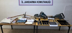 Gördes’te patlayıcılarla kaçak define kazısına suçüstü: 8 gözaltı