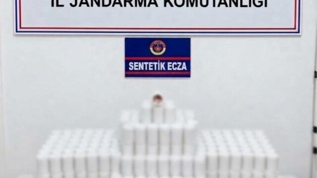 Manisa'da 42 bin 534 sentetik ecza ele geçirildi: 1 tutuklama