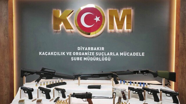 Diyarbakır'da silah kaçakçılığı operasyonu: 13 kişi yakalandı
