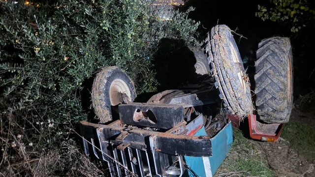 Altınözü'nde ters dönen traktörün altında kalan sürücü yaralandı