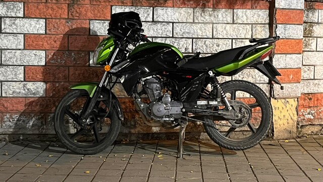 Sinop'ta devrilen motosikletin sürücüsü yaralandı