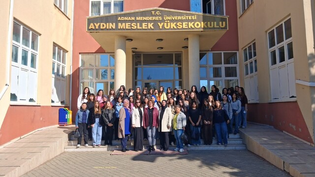 Liseli öğrenciler ADÜ'nün eğitim imkanlarını yerinde gördü