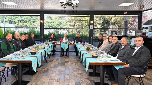 Eskişehir'de emniyet teşkilatından emekli personel için veda yemeği