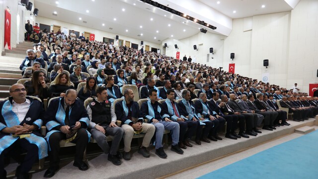 Bitlis Eren Üniversitesinde 2026-2027 akademik yılı açılış töreni düzenlendi