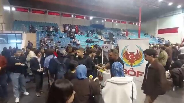 Polis ekipleri 28 bin 170 öğrenciyle bir araya geldi