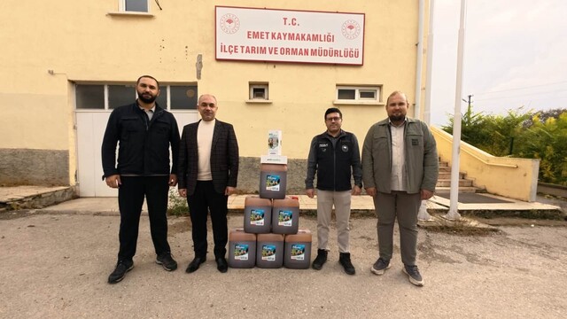 Emet'te 10 süt işletmesine antimastitör cihazı desteği