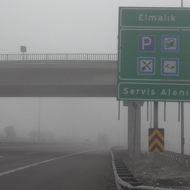 Bolu Dağı geçişinde sis etkili oldu