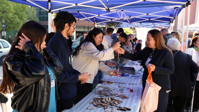 Hastanede tedavi gören çocuklar için destek oldular