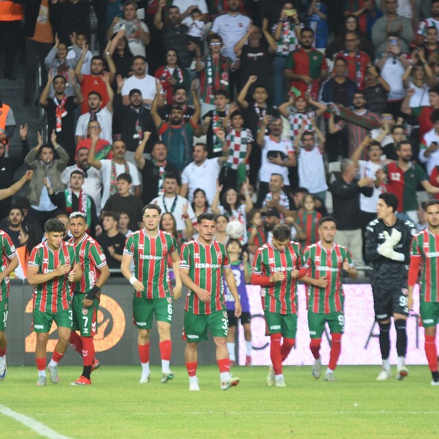 Karşıyaka az atıp az yiyor