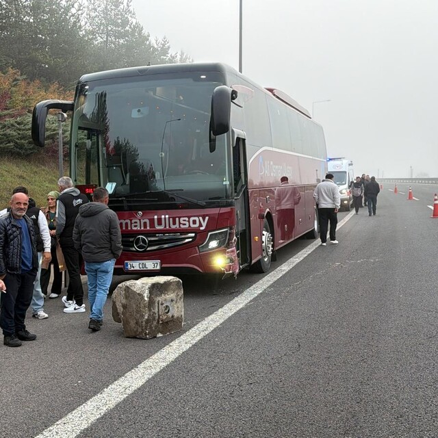 Otoyolda zincirleme kaza: 2 yaralı