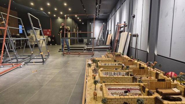 Mukaddes Emanetler Sergisi Eskişehir'de açılacak
Koleksiyoncu Erol Güzel: "Dünyanın en büyük ikinci el yazması Kur'an-ı Kerim'ini de sergileyeceğiz"
"Arabistan'dan, Mısır'dan, Suriye'den, Irak'tan bir çok ülkeden gelen 150'nin üzerindeki mukaddes emanetler sergide yer alacak"