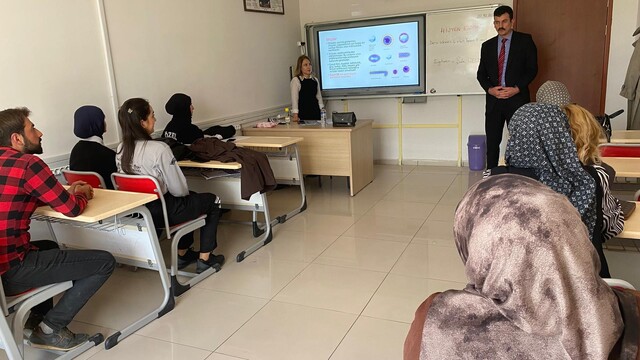 Ulaş'ta okullarda görevli personele hijyen eğitimi verildi