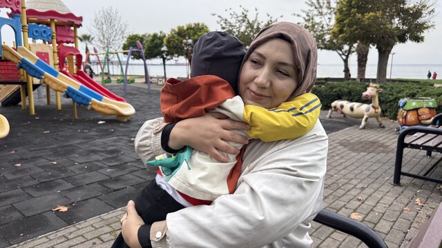 Hamilelikte kanser tanısı konulan kadın hem bebeğine kavuştu hem de hastalığı yendi