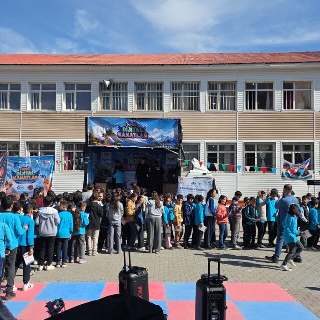 Bitlis'te öğrenciler teknoloji ve STEM etkinliklerine katıldı