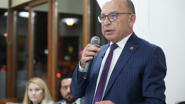 Turgutlu'nun yatırımları için 'Bedeli ne olursa olsun' dedi