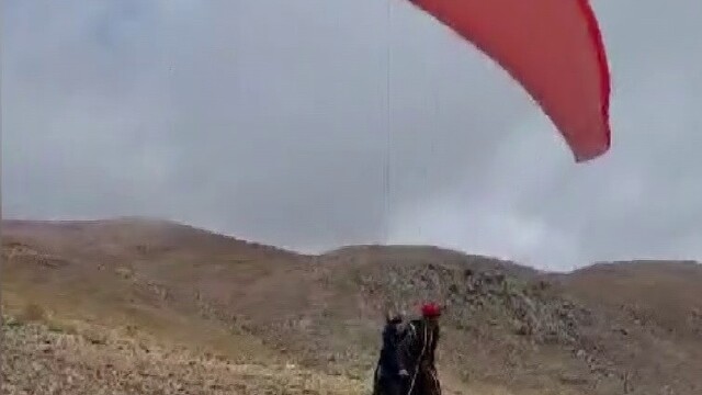 İrlandalı turist Adıyaman'da serbest atlayış gerçekleştirdi