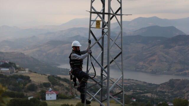 Fırat EDAŞ'tan Elazığ'ın enerji altyapısına 6,6 milyar TL yatırım