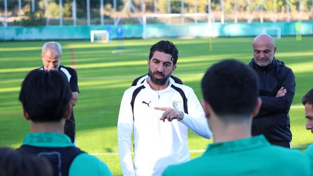 Burhan Eşer: "Bu galibiyet serisini sürdürmek istiyoruz"
Bodrum FK, Antalya deplasmanında galibiyet serisini 3 maça çıkarmak istiyor