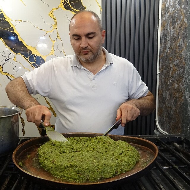 Cennet Çamuru'nun lezzet sırrı dört kez kızartılmasında