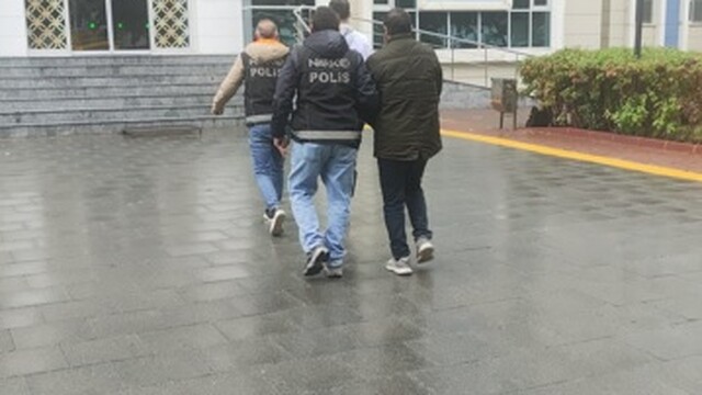 Midelerinden uyuşturucu çıkan 2 şüpheli tutuklandı
