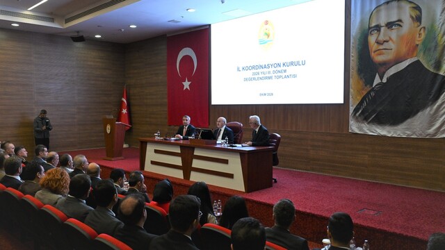 Vali Köşger sanayi yolları ve trafik için kritik talimatlar verdi
Denizli İl Koordinasyon Kurulu Toplantısı gerçekleştirildi