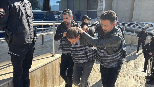 Zonguldak'ta boşanma aşamasındaki karısını ve 1 kişiyi silahla yaralayan şüpheli yakalandı
