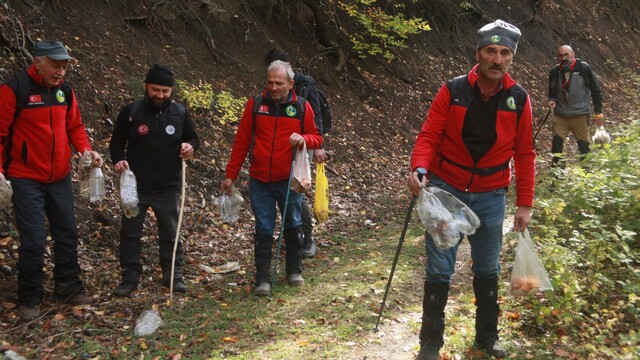 Gümüşhacıköy'de çevre temizliği yapıldı