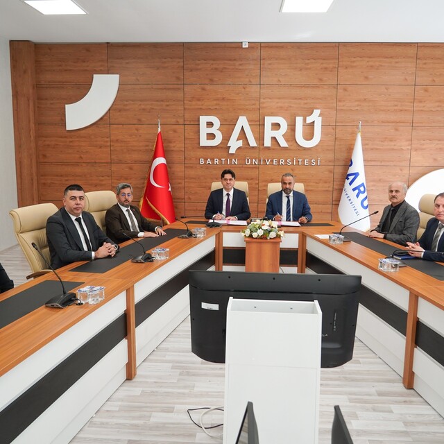BARÜ'de 615 öğrenci iş hayatına atılacak