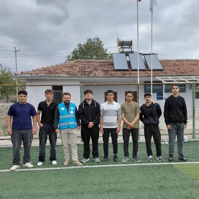 Göynücek'te gençlik ve dostluk maçı yapıldı