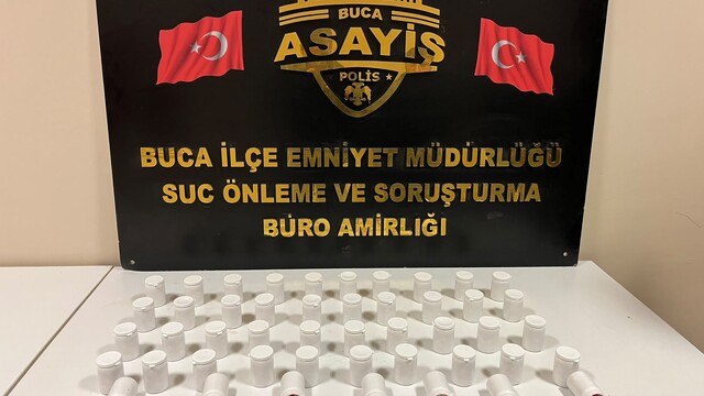 İzmir'de uyuşturucu ve ruhsatsız tabanca ele geçirildi