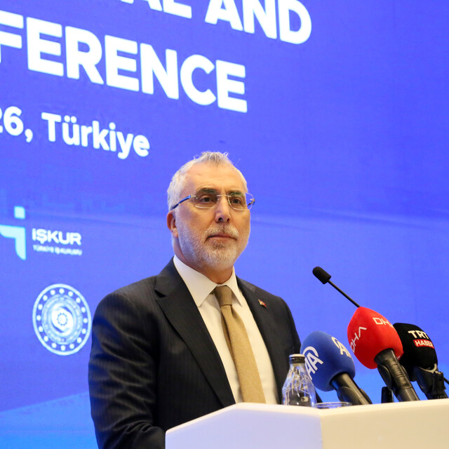 Bakan Işıkhan: 472,3 milyar liralık kaynakla 3 milyon gence ulaşmayı hedefl...