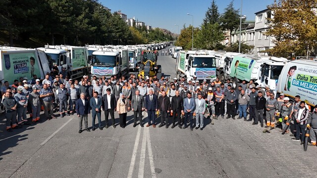 Melikgazi'nin temizlik ekipleri mahallelerde sonbahar temizliğine başladı