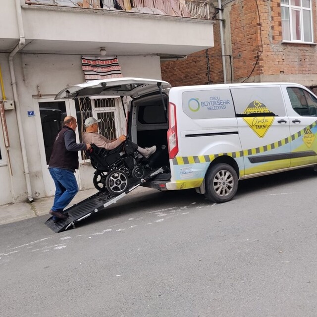 Ordu'da 'engelsiz taksi' özel bireylerin ulaşımını kolaylaştırıyor