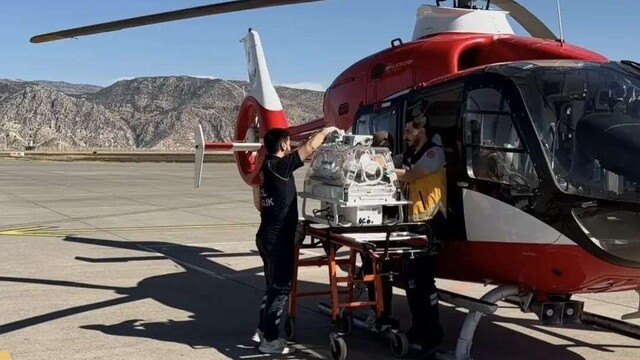 Silopi'de hasta bebek için helikopter ambulans havalandı