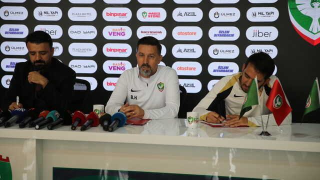 Amed Sportif Faaliyetler Teknik Direktörü Besnik Hasi, basın mensuplarıyla bir araya geldi: